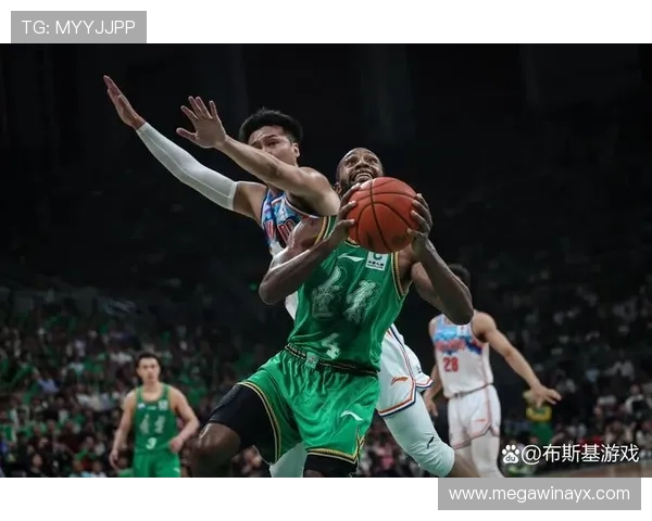 布莱顿进攻火力全开,球队展现强大创造力引领赛场 布莱顿进攻火力全开,球队展现强大创造力引领赛场